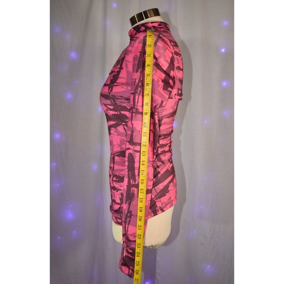 Under Armor Pink Camo ColdGear 1/4 zip Fitted Jacket size Small - Picture 4 of 7